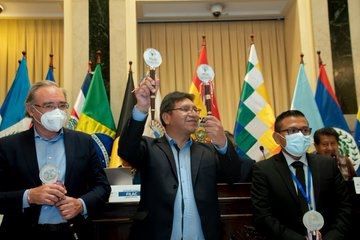 Veinte años de trayectoria sindical y profesional de Freddy Mamani Machaca