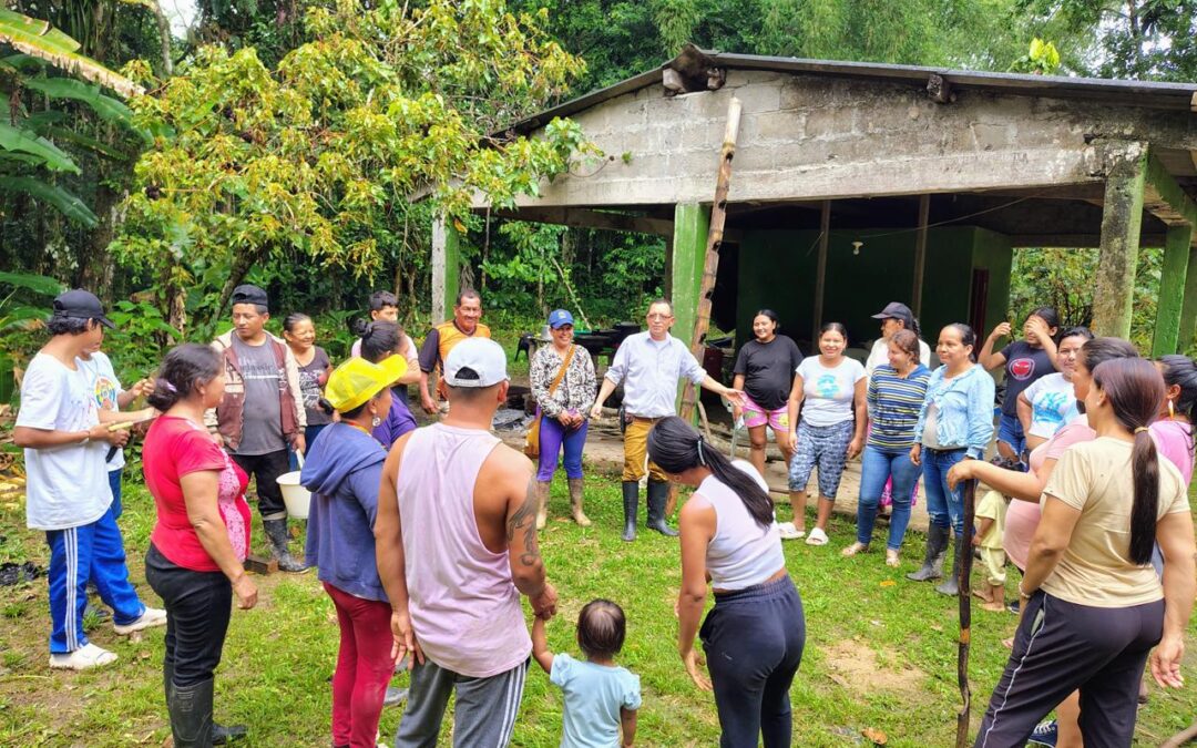 Mujeres Siona: tejedoras de pensamiento y guardianas de vida que cultivan biodiversidad con avicultura y agroecología