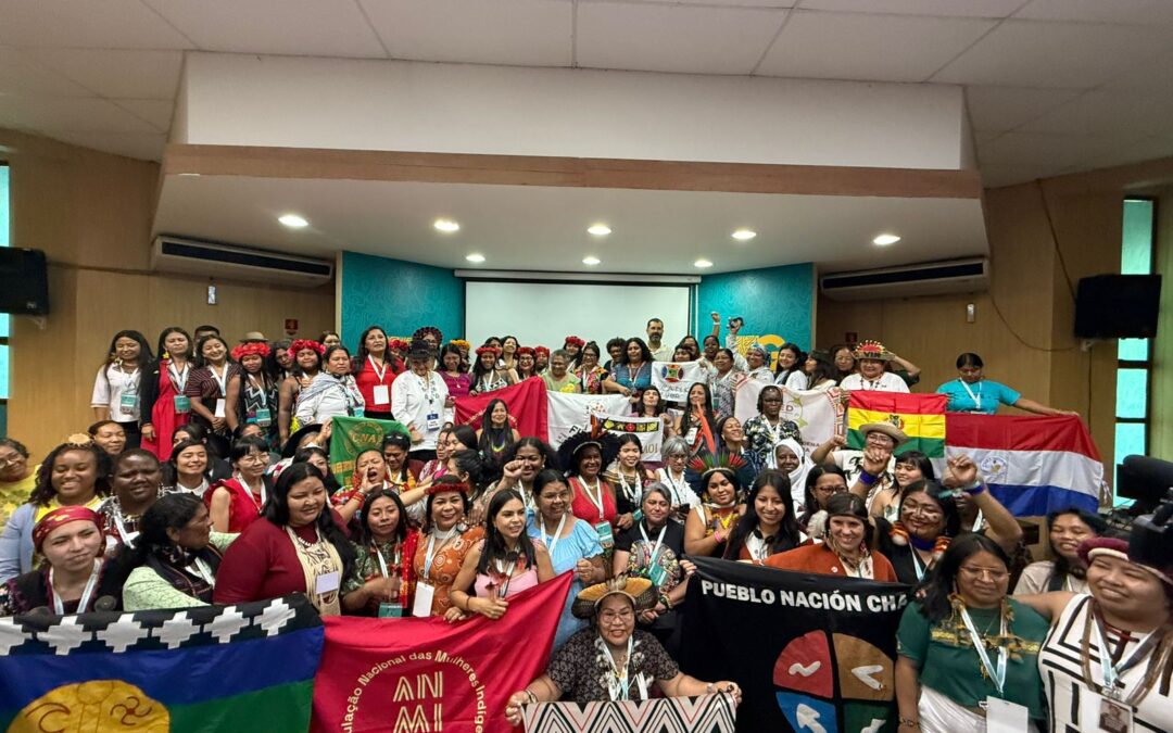 Mujeres y Juventudes Indígenas adoptan declaración como “Protectoras del Territorio” en la COP30